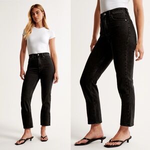 Abercrombie & Fitch | Ultra High Rise Ankle Straight Jean